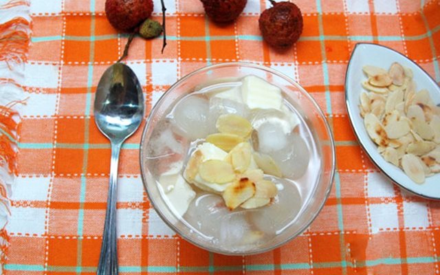Chè Khúc Bạch Ăn Kèm Vải