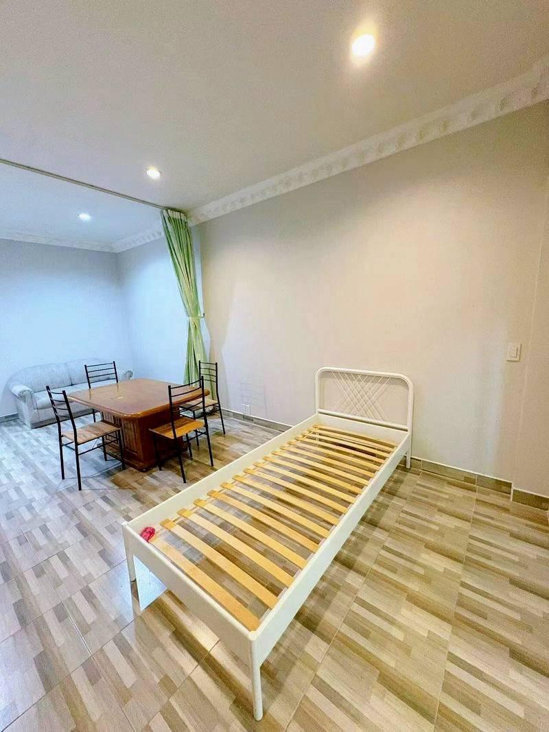 Baan Suan Lalana/SC/F3 LARGE STUDIO · 1 BATH · 40 SQ M · 1 BALCONY 6