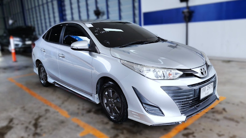 TOYOTA YARIS ATIV