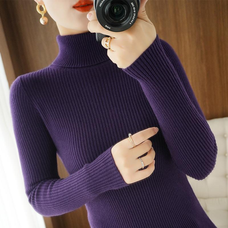Women’s ribbed turtleneck sweater, slim fit