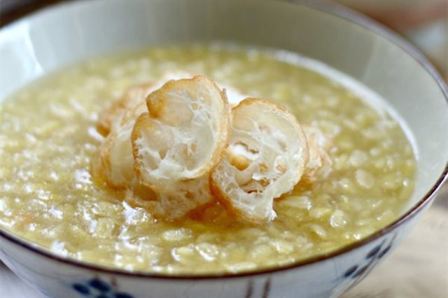 Chè Đậu Xanh Vàng Bánh Quẩy