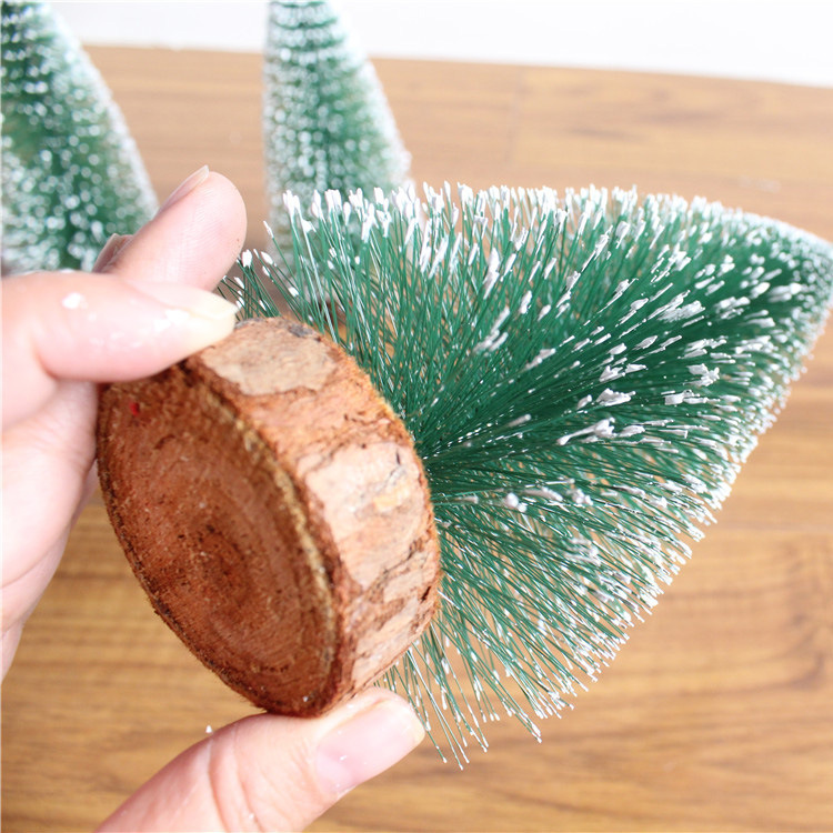 Mini Christmas tree with pine needle look