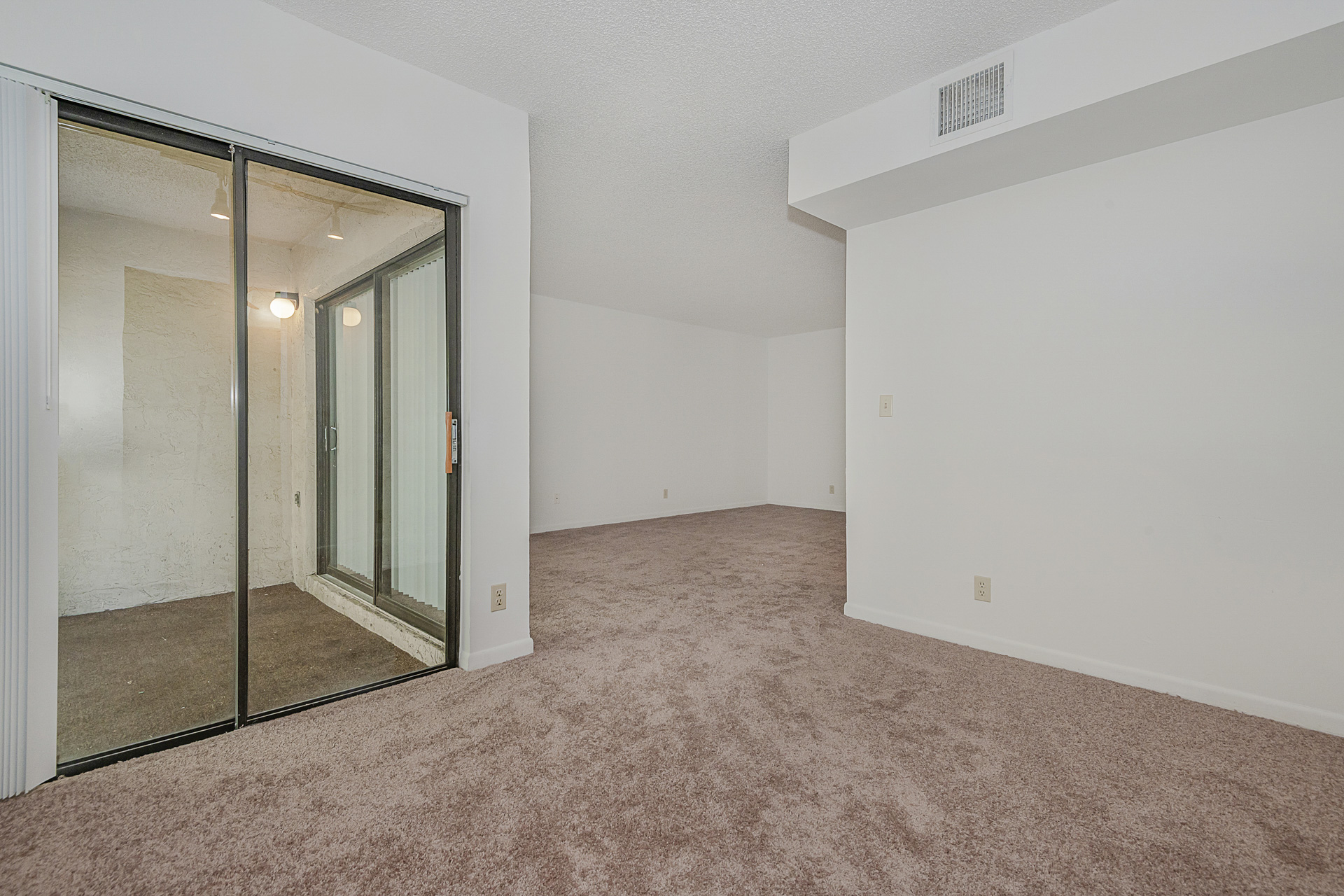 7 Large Units On Nearly A 1/2 Acre property photo 32