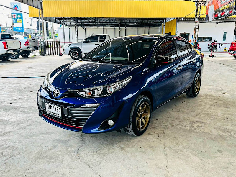 TOYOTA YARIS ATIV