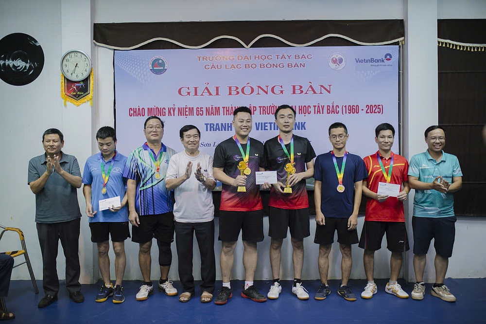 Trường Đại học Tây Bắc tổ chức thành công giải bóng bàn chào mừng kỷ niệm 65 năm ngày thành lập Trường  (1960 - 2025)