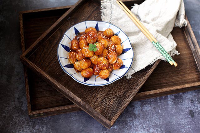 Trứng Cút Chiên Giòn Sốt Chua Ngọt