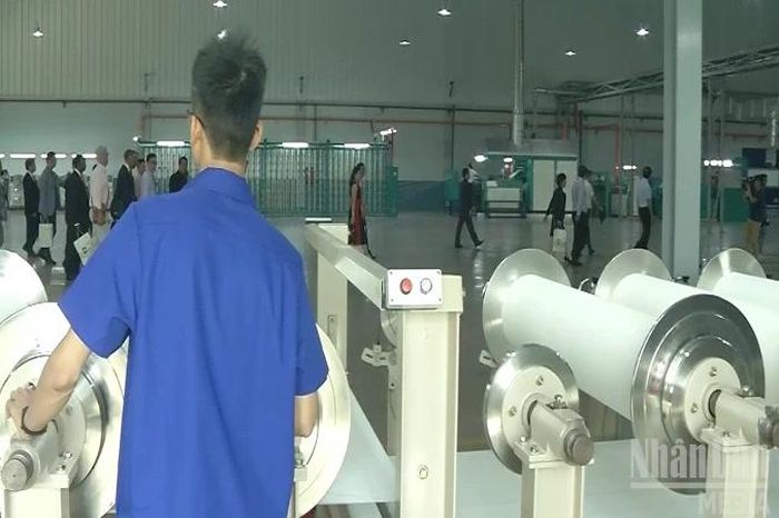 [Vdieo] Sản xuất công nghiệp 4 tháng đầu năm khởi sắc nhờ động lực chế biến, chế tạo - Báo Nhân Dân