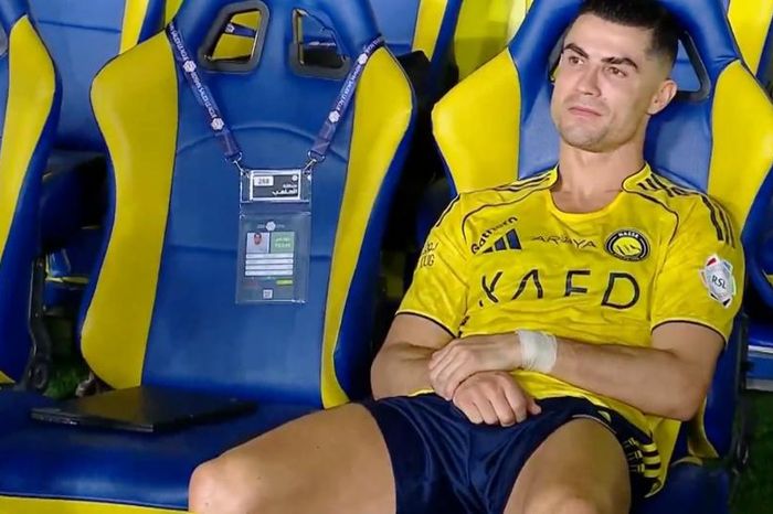 Giây phút sụp đổ đến suýt khóc của Ronaldo - Tạp chí Tri thức