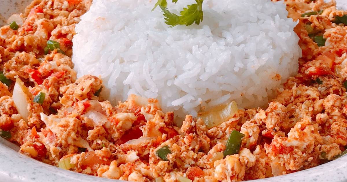 Trứng Chiên Scramble Cà Chua & Cơm Nóng
