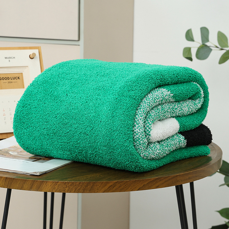 Decorative throw blanket with landscape motif, 130x170 cm