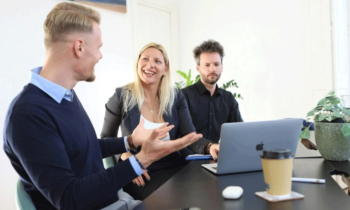 Habilidades de comunicación laboral: la competencia que puede marcar la diferencia profesional