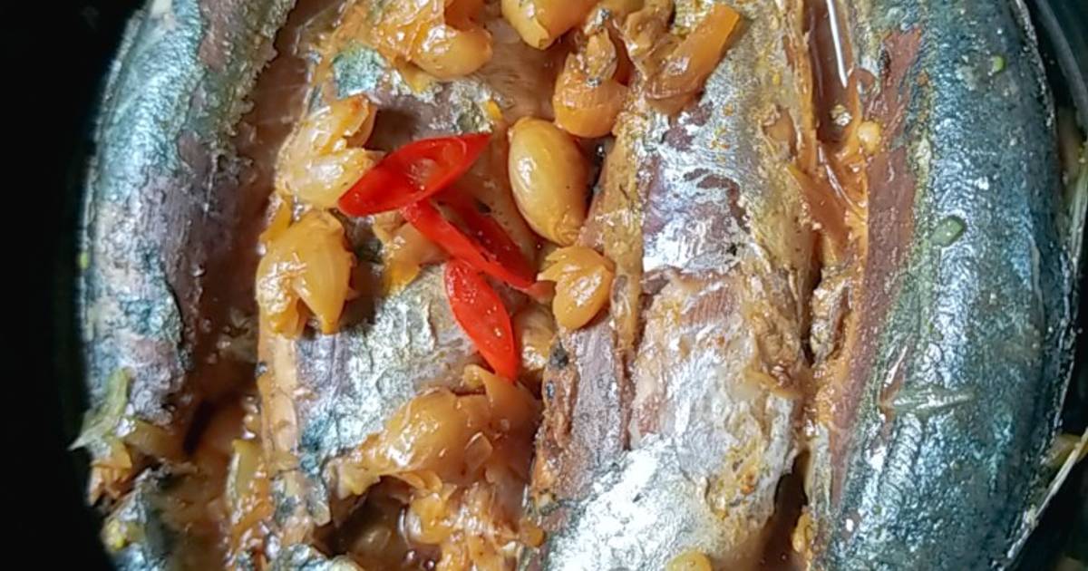 Cá nục kho nén