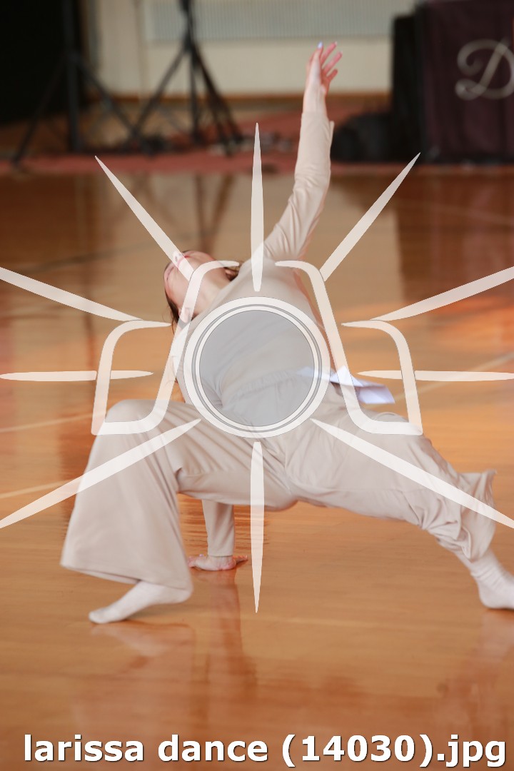 larissa dance (14030).jpg