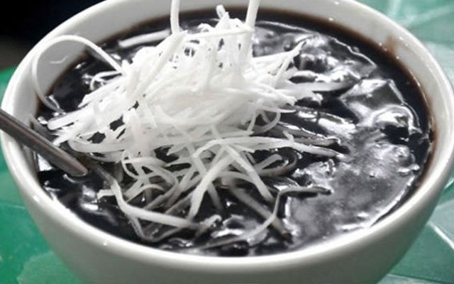 Chè Đậu Đen Và Bột Báng