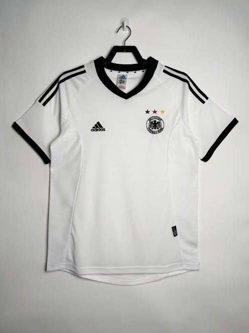 Equipación local de Alemania 2002.jpeg