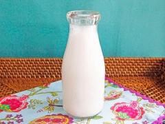 Vậy là đã có món sữa hạt điều thơm ngon đúng điệu rồi, thức uống này có thể đùng thay sữa cho buổi sáng đấy. Sữa hạt điều rất thích hợp cho em bé, phụ nữ, người già. Là thức uống vô cùng bổ dưỡng và dễ uống. Bạn hãy thực hành ngay công thức làm sữa hạt điều này để có món ngon cho gia đình mình nhé.