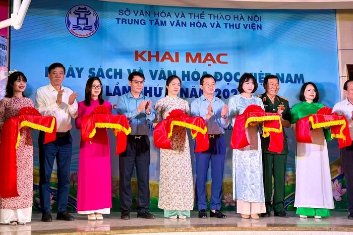Sách - tri thức - khát vọng phát triển đất nước - Đài Phát thanh và truyền hình Hà Nội