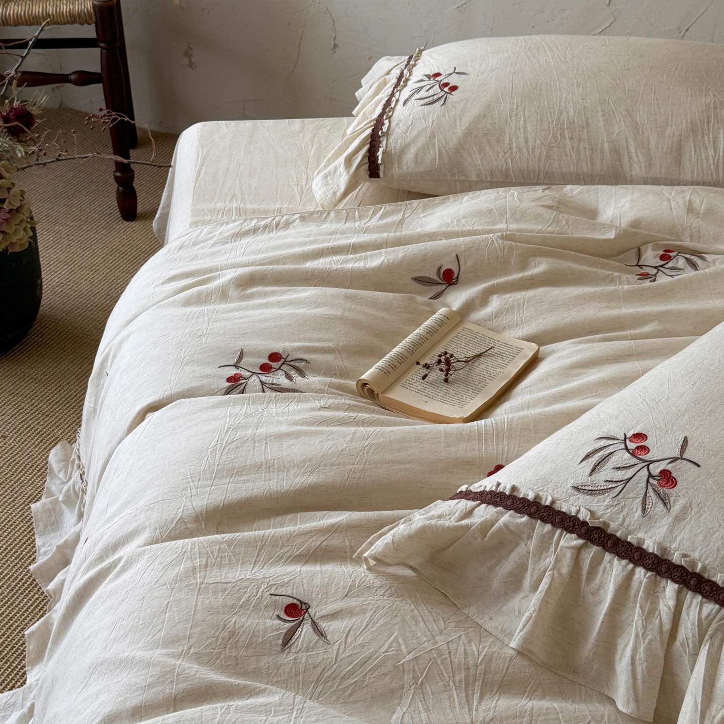 Cotton-Linen Bedding Set, 4-Piece