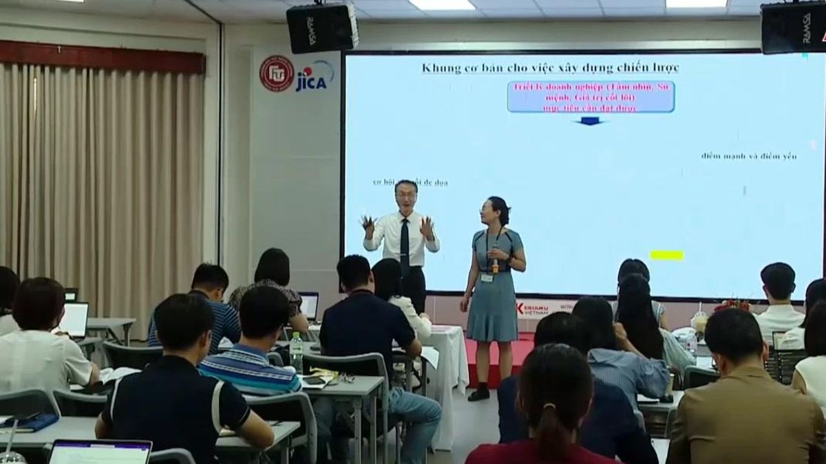 Hà Nội đồng hành nâng cao năng lực quản trị doanh nghiệp - Đài Phát thanh và truyền hình Hà Nội