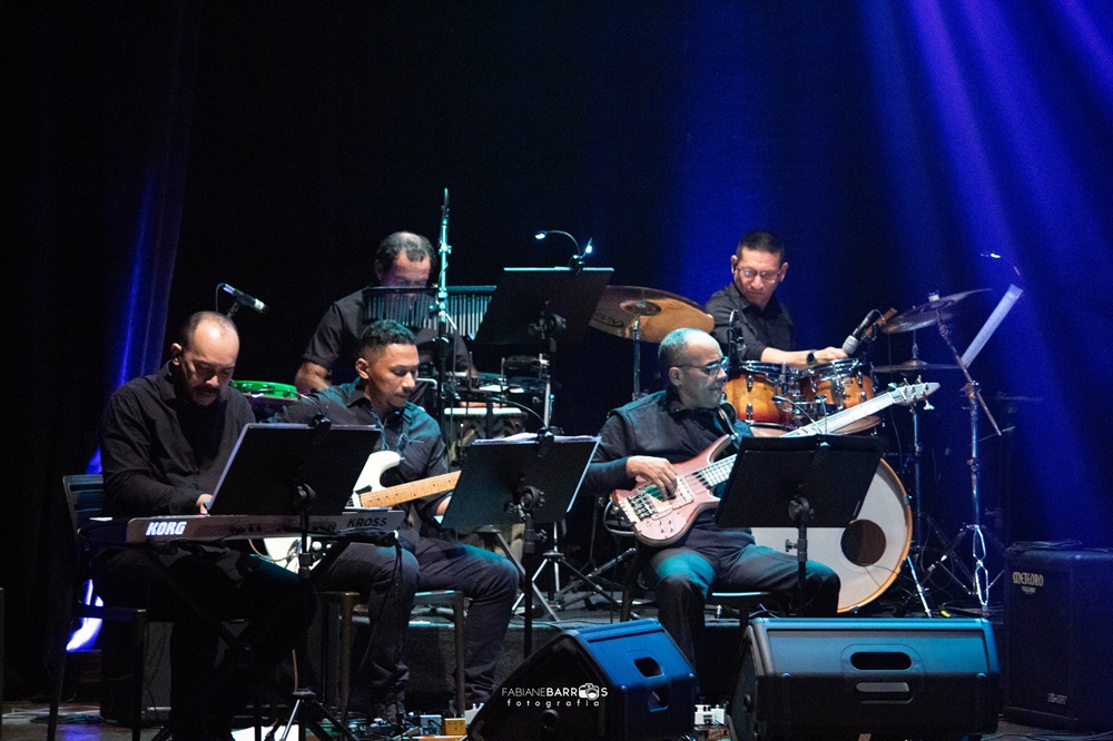 Integrantes da Banda Municipal e Big Band durante ensaio para o aniversário de 21 anos do Instituto Boa Vista de Música.