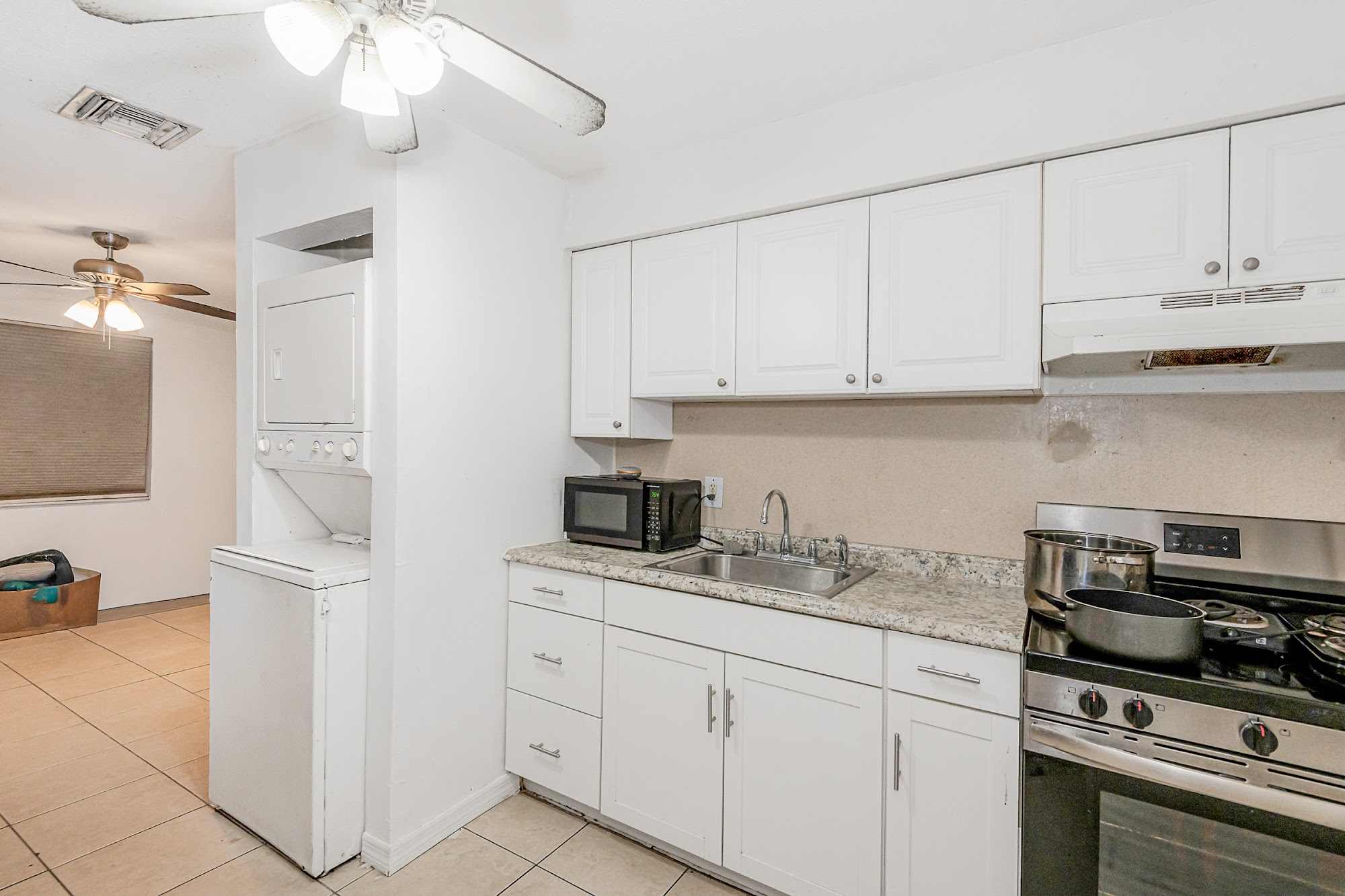 Pompano Beach Duplex! property photo 9