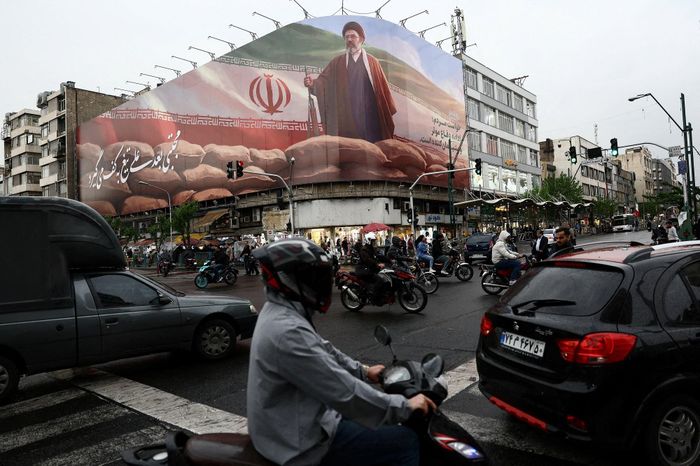 Tình báo Mỹ dò xét Iran để rút quân - Tạp chí Tri thức