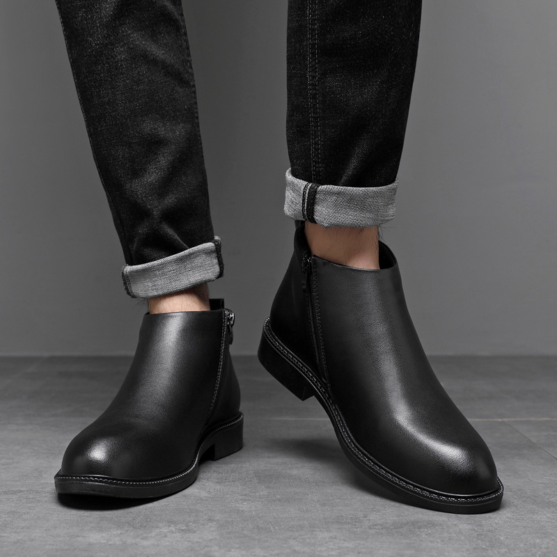 Men's Chelsea Boots in English Style