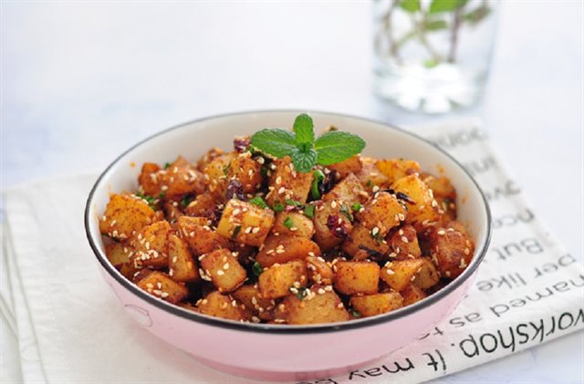 Khoai Tây Xào Mè Cay Thơm
