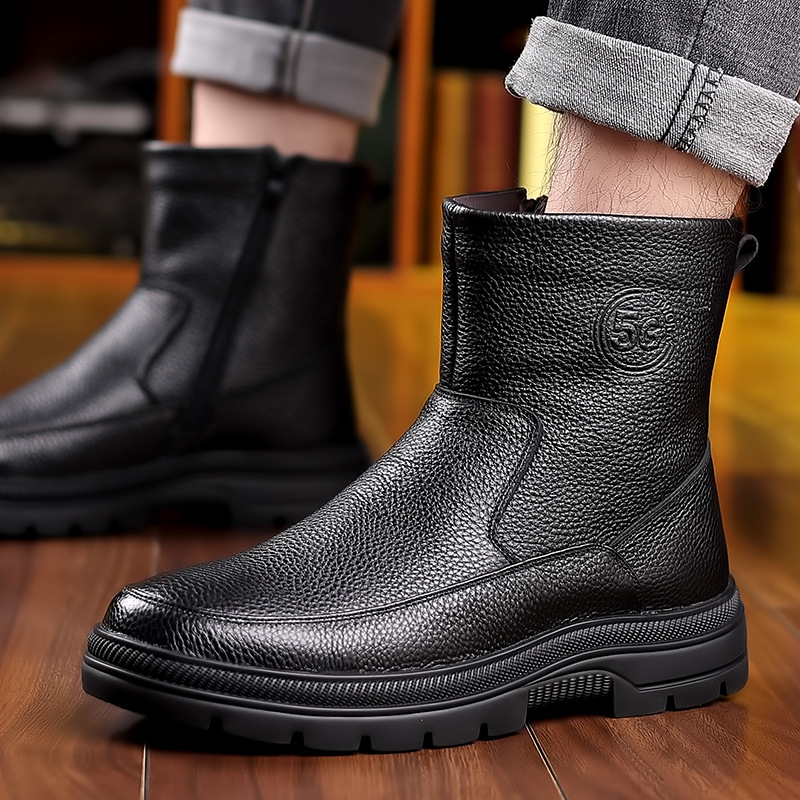 Men's winter boots made of genuine leather, lambskin lining