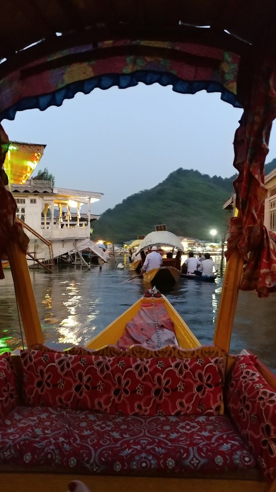 Shikara Ride