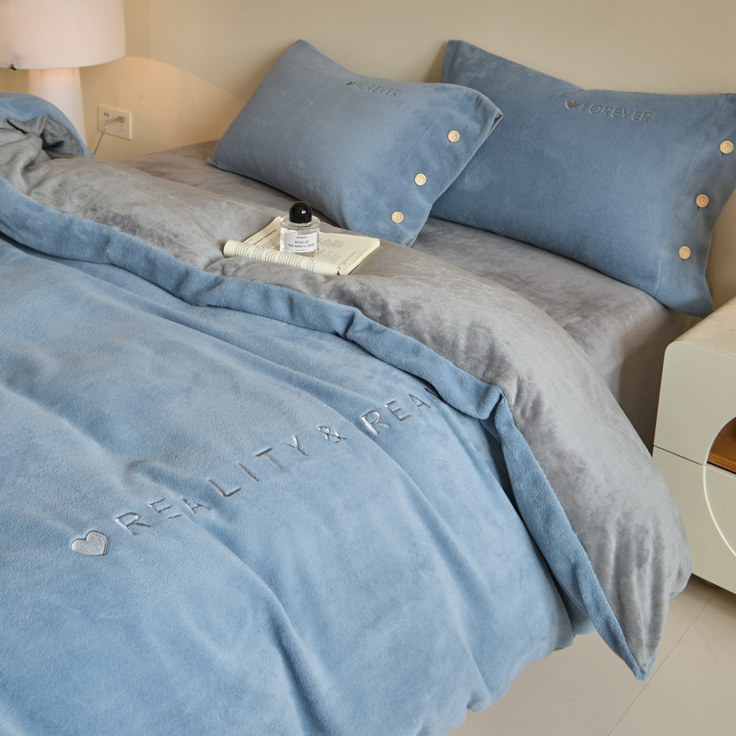 Polyester Fleece Bedding Set, Embroidered, Warm, for Winter