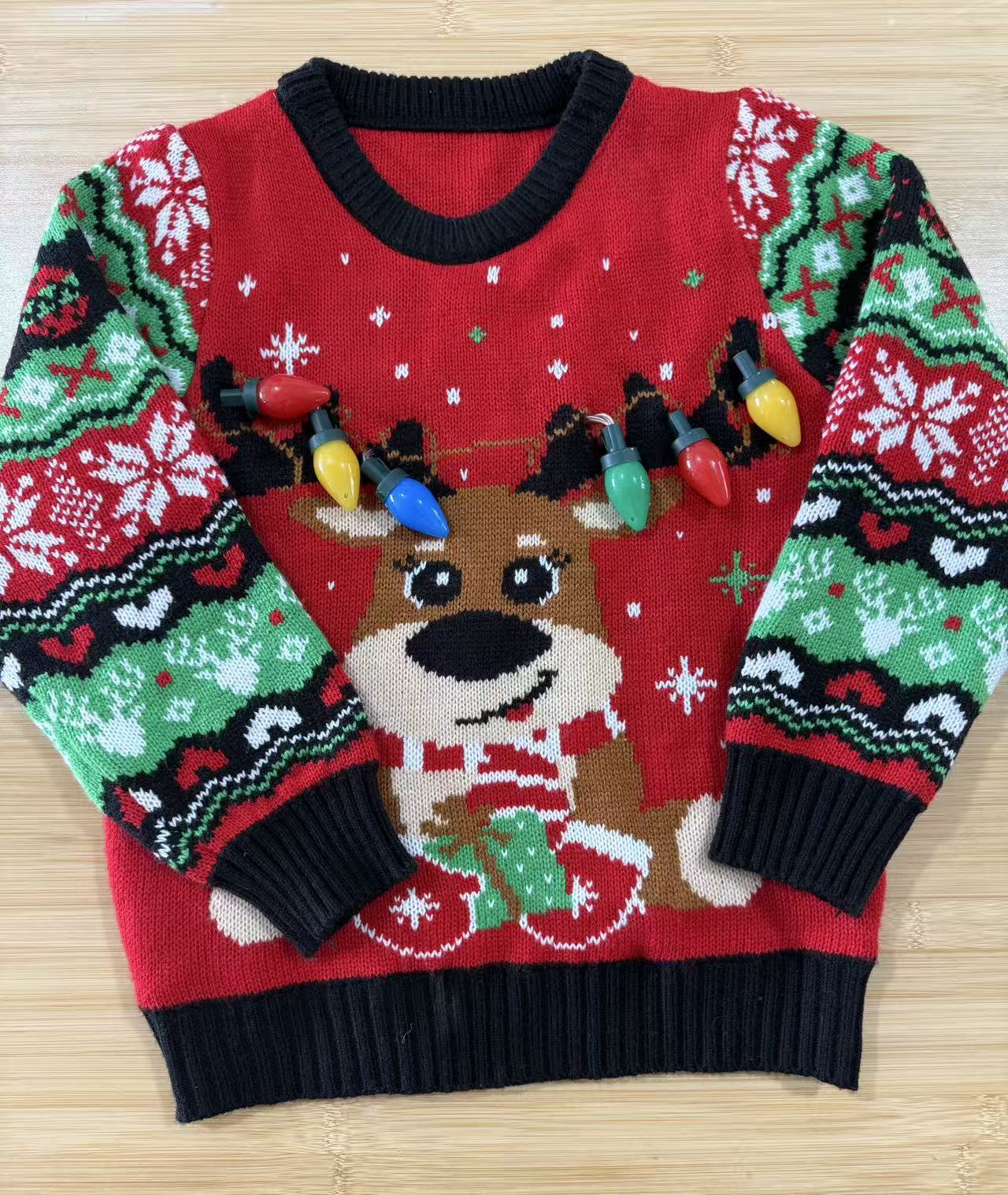 Christmas sweater with 3D printing and light effects