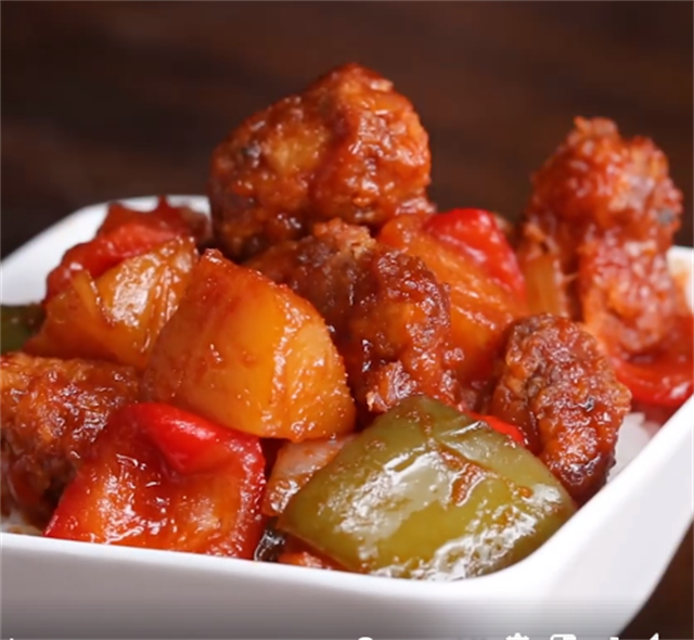 Thịt Heo Chiên Sốt Ớt Chuông