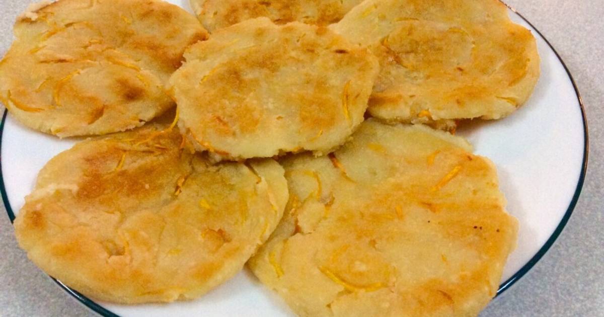 Đậu nành xay bột nếp thành bánh