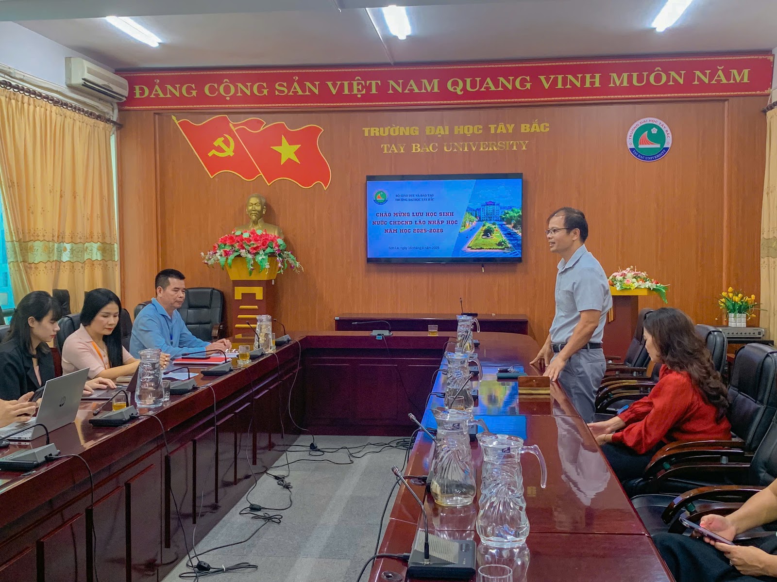 Trường Đại học Tây Bắc tiếp nhận Lưu học sinh Lào nhập học đợt 1 năm học 2025-2026