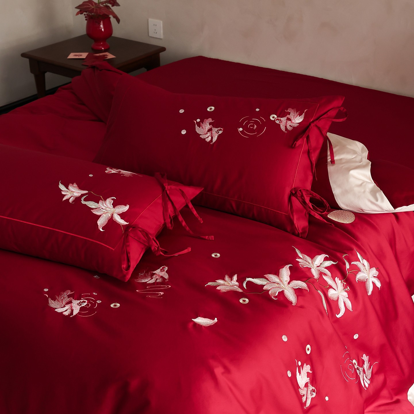 Four-piece bedding set made of long-staple cotton