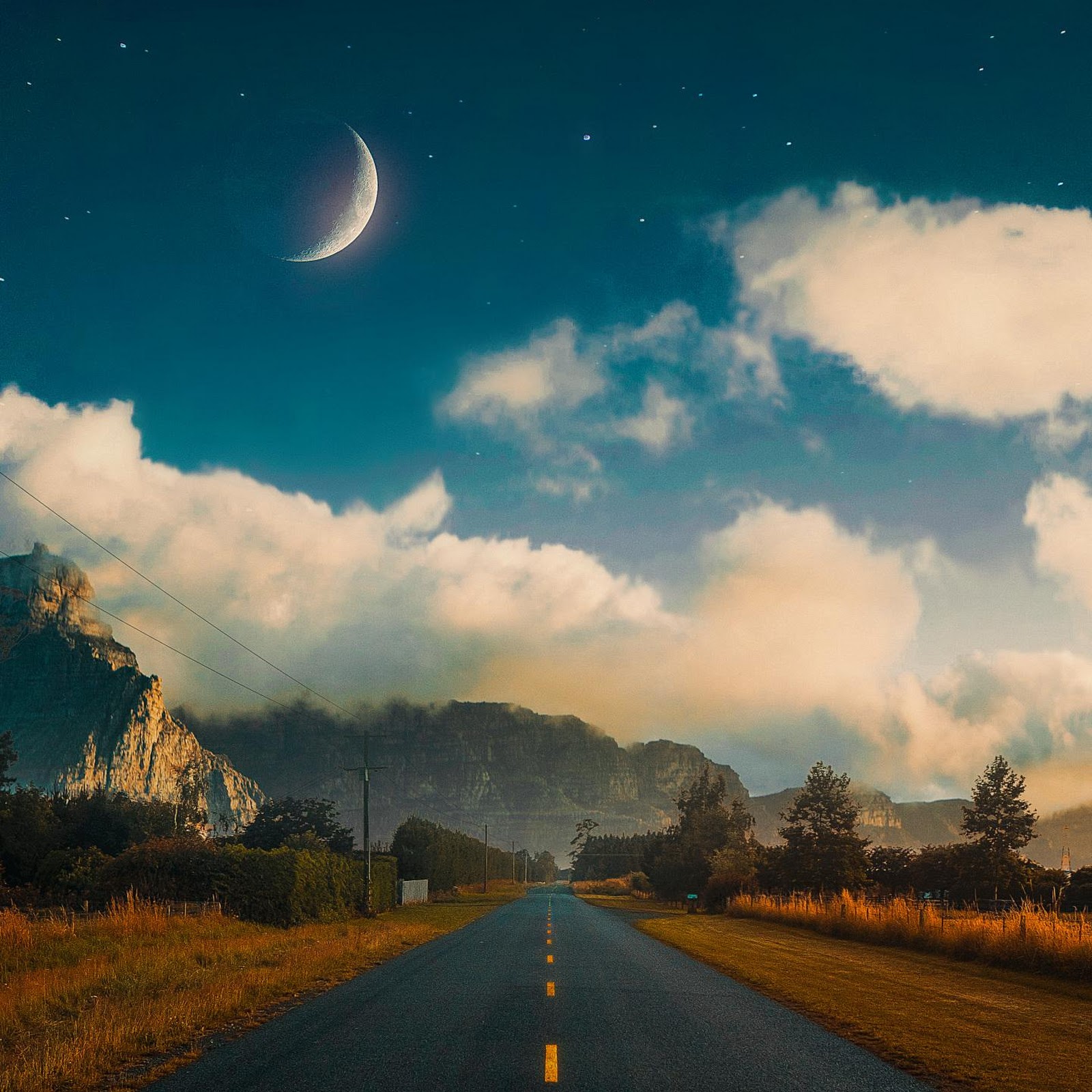 Download Long Road Under Crescent Moon 2K iPhone