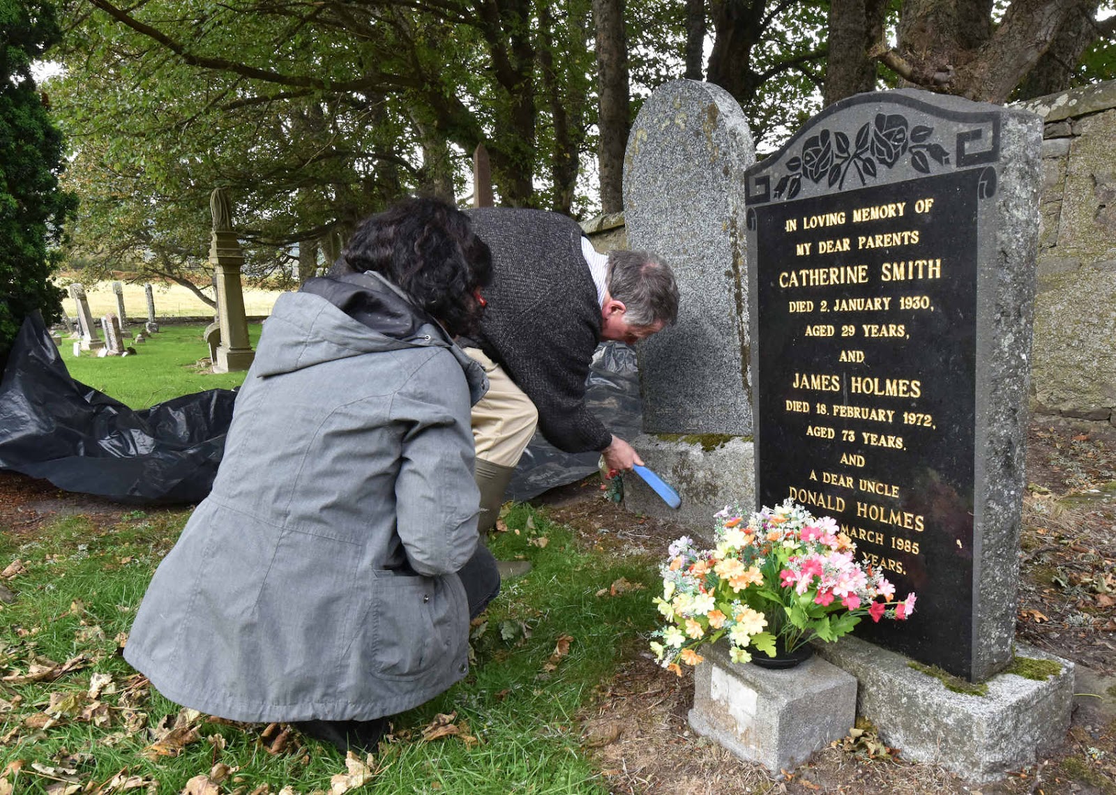 James_Holmes_story_Creich_headstone_CBB1022_01.jpg