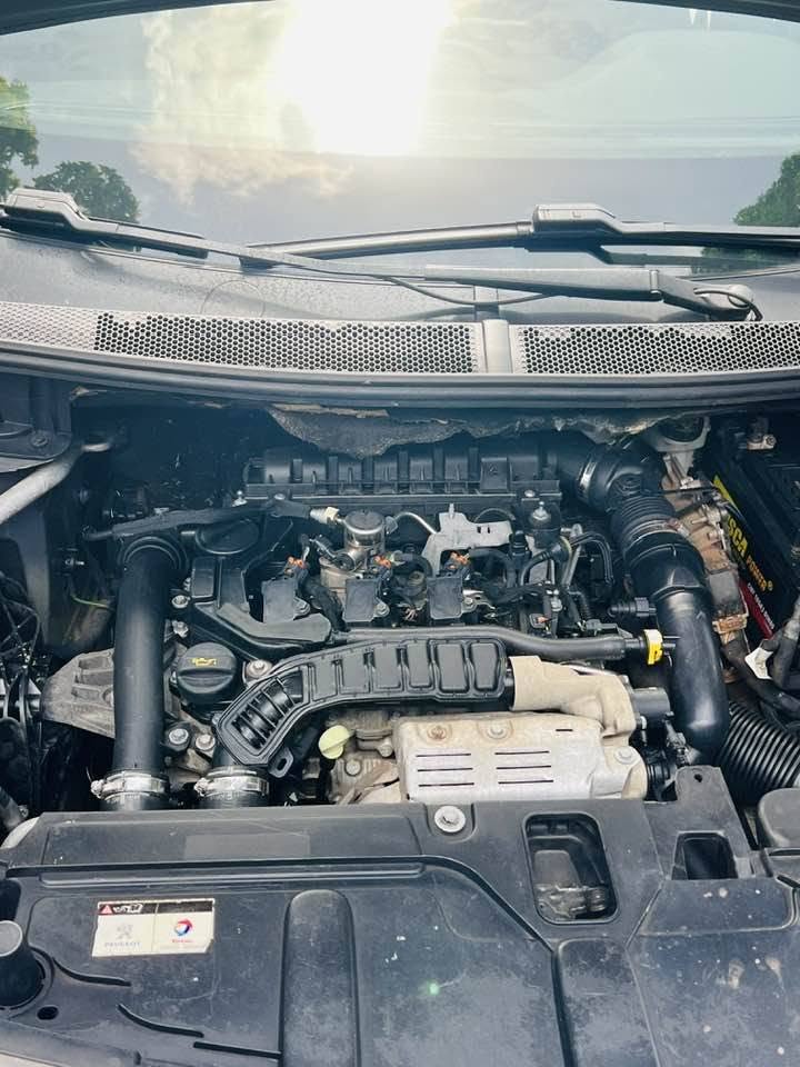 Diagnostic moteur en atelier à Kipé