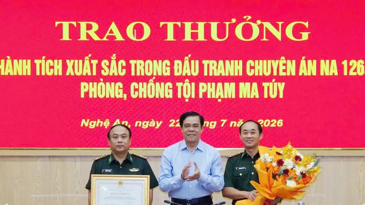Nghệ An: Trao thưởng Ban chuyên án phá thành công vụ vận chuyển hơn 15.000 viên ma túy - Báo Sài Gòn Giải Phóng