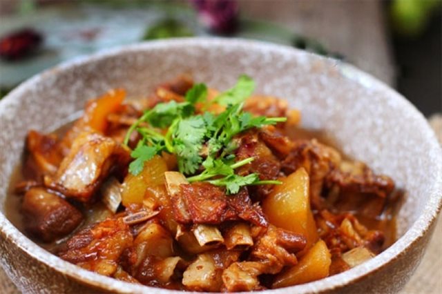 Sườn Hầm Củ Cải