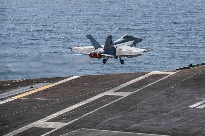 Iran tung video 'bắn hạ' tiêm kích F/A-18 Mỹ - Tạp chí Tri thức