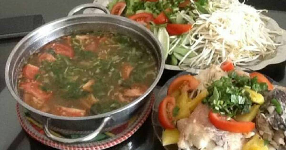 Lẩu canh chua cá lóc