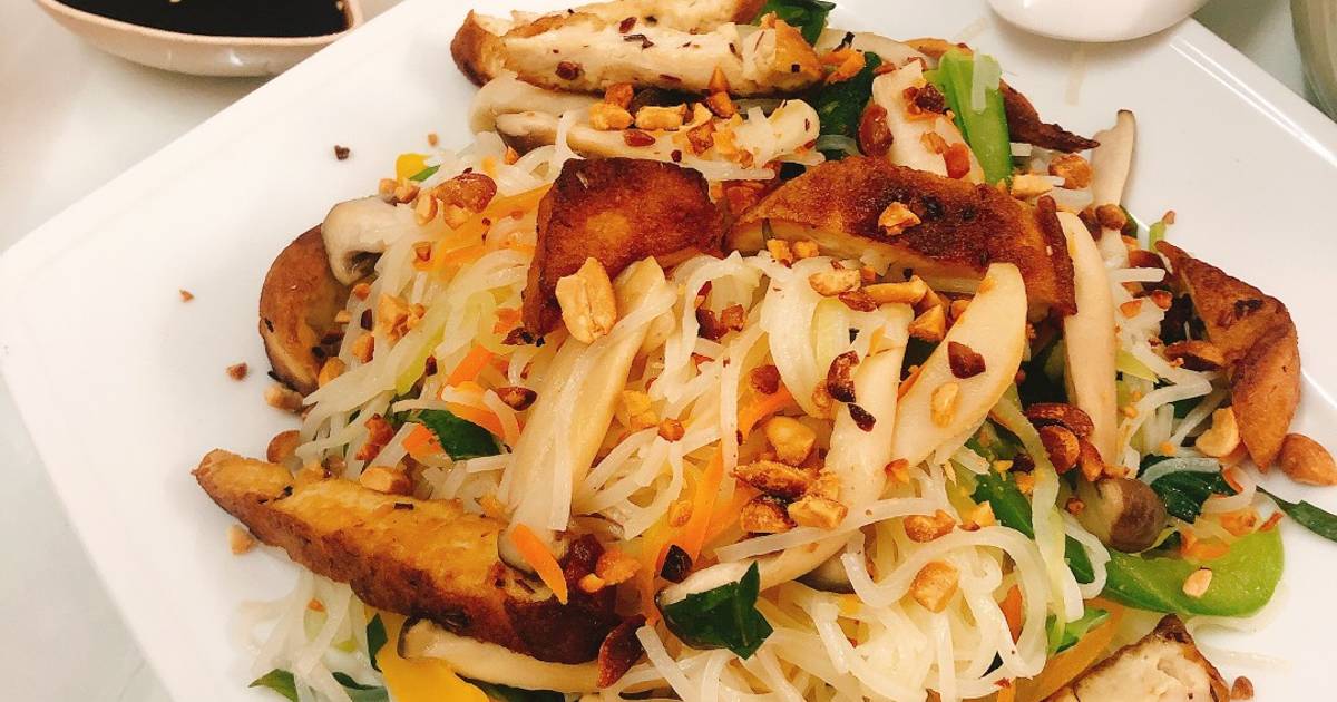 Hủ tiếu xào chay