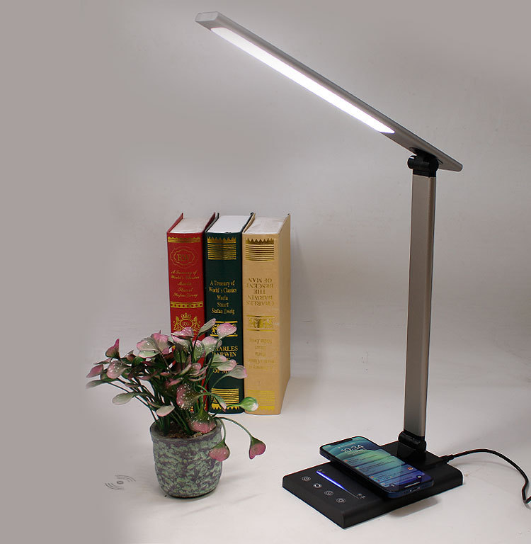 LED-Schreibtischlampe mit langem Arm, dimmbar, augenschonend