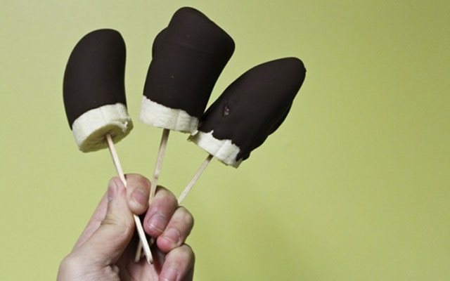 Kem Que Chuối Phủ Chocolate