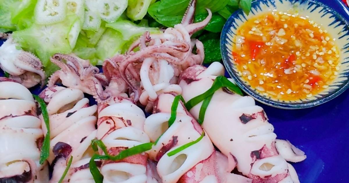 Mực Hấp Chấm Mắm Gừng