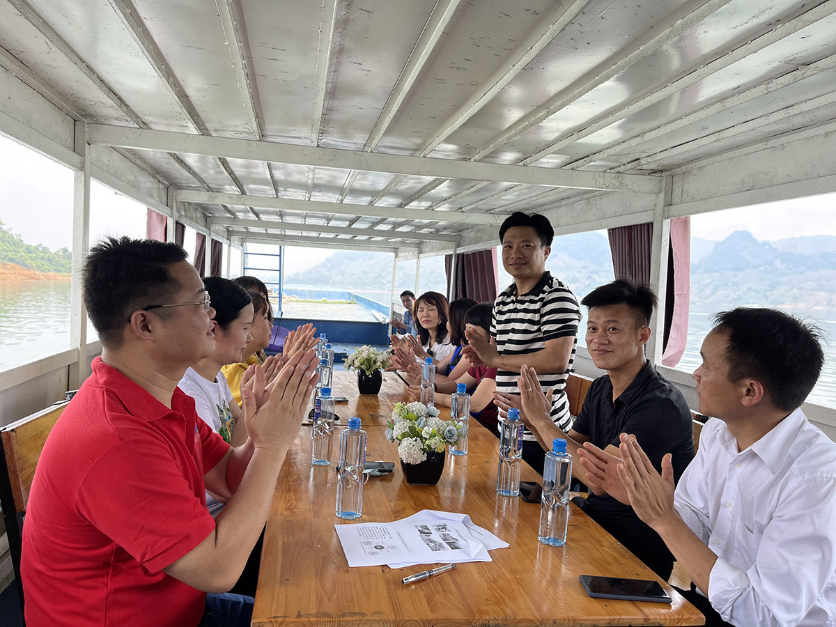 Khoa Kinh tế tổ chức hoạt động kết nối và phục vụ cộng đồng năm học 2021 - 2022
