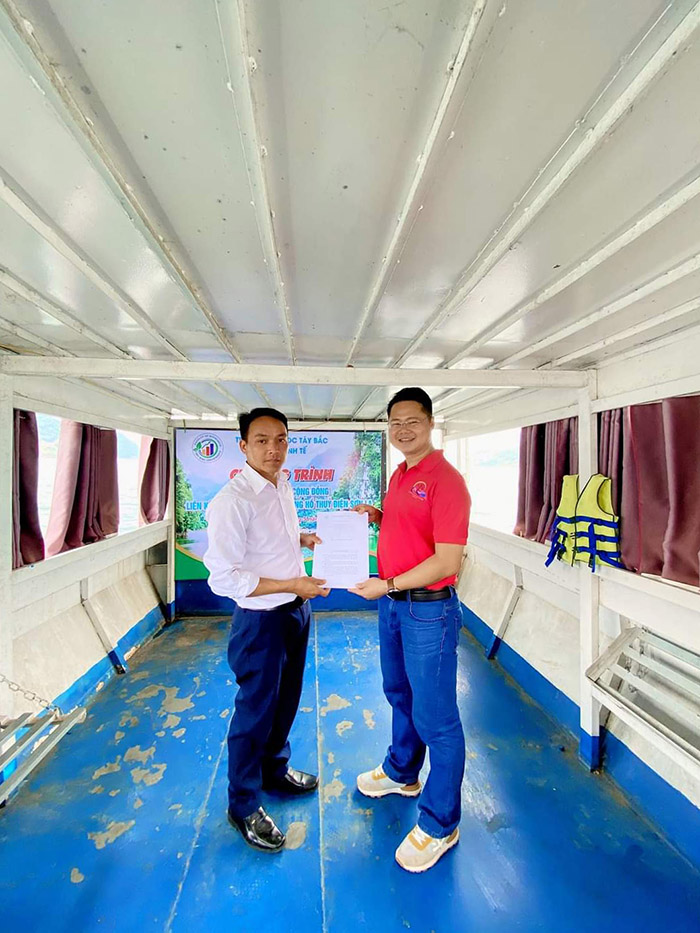 Khoa Kinh tế tổ chức hoạt động kết nối và phục vụ cộng đồng năm học 2021 - 2022