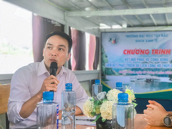 Khoa Kinh tế tổ chức hoạt động kết nối và phục vụ cộng đồng năm học 2021 - 2022